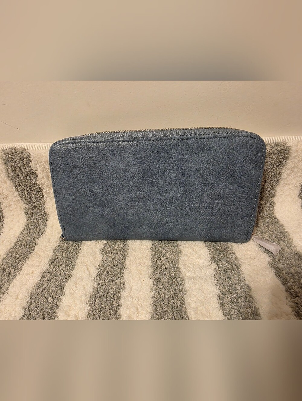 Thirty-One NWT Denim Distressed All About The Benjamins Wallet - Blue MSRP$59